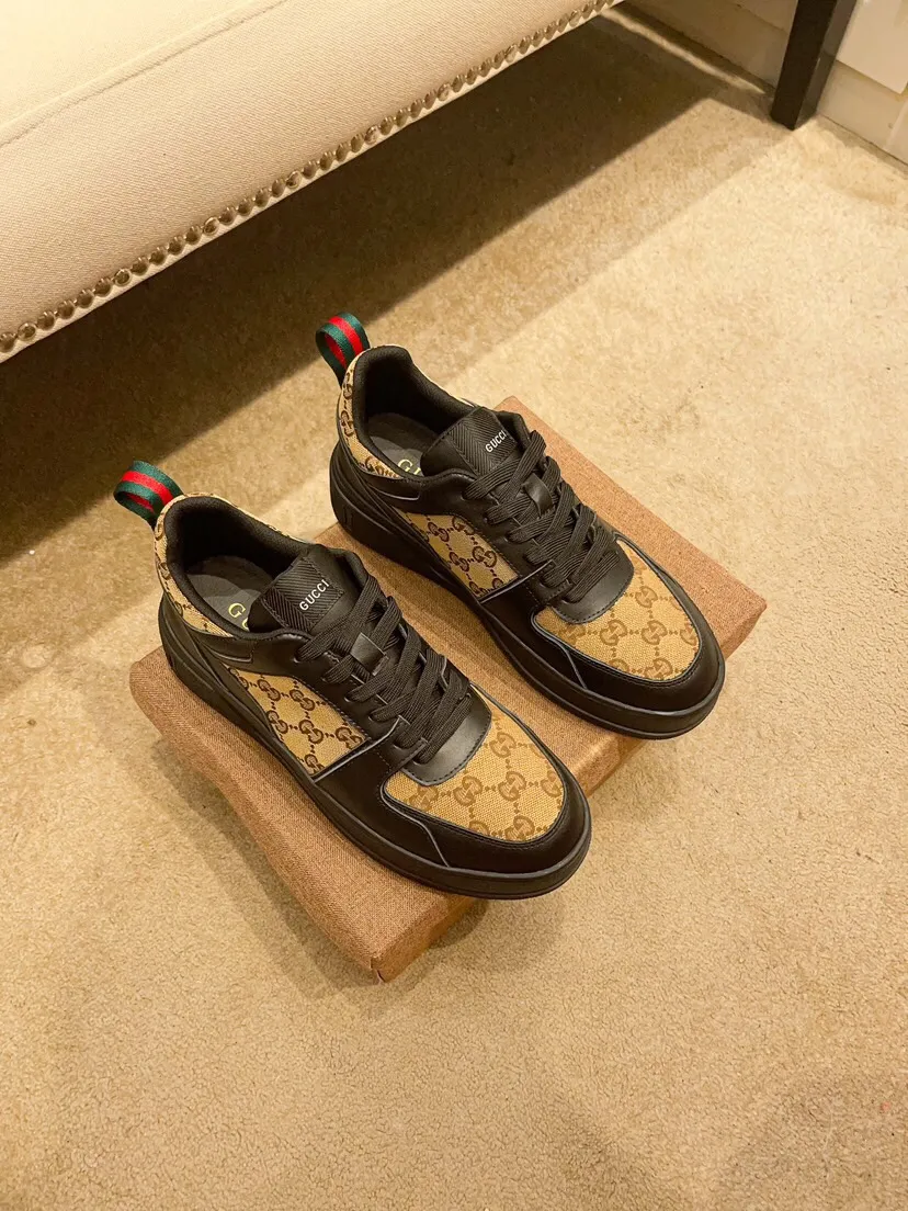 Factory price 440 [Gucci] Gucci's latest casual Korean-style men's shoes, new autumn and winter design, perfect workmanship, cabinet quality, upper: cowhide material, leather lining; soft and comfortable, rubber outsole ultra-light, wear-resistant, simple, versatile fashion men's shoes, color optional, size 38--44
